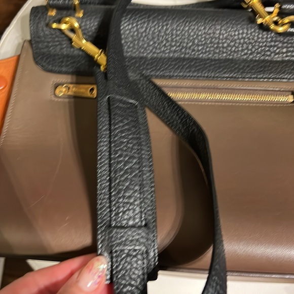 Celine Trapeze bag lightly worn but beautiful bag and great price - Picture 7 of 10